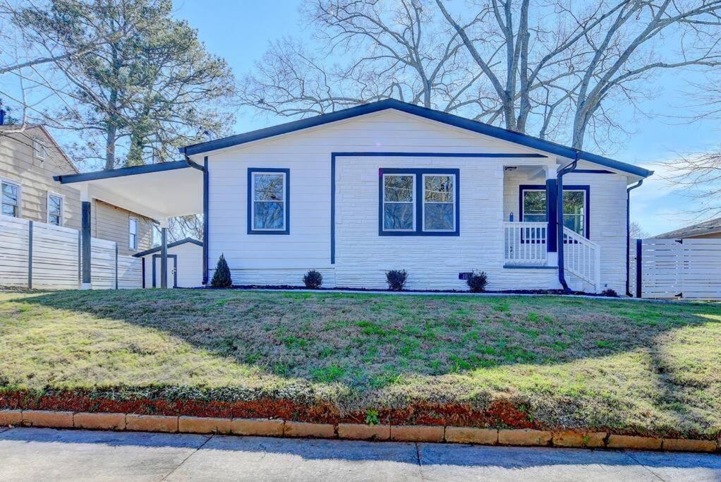 Modern Home At Colonial College Park Atlanta Exterior foto